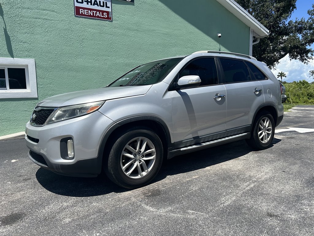 2014 Kia Sorento LX's photo